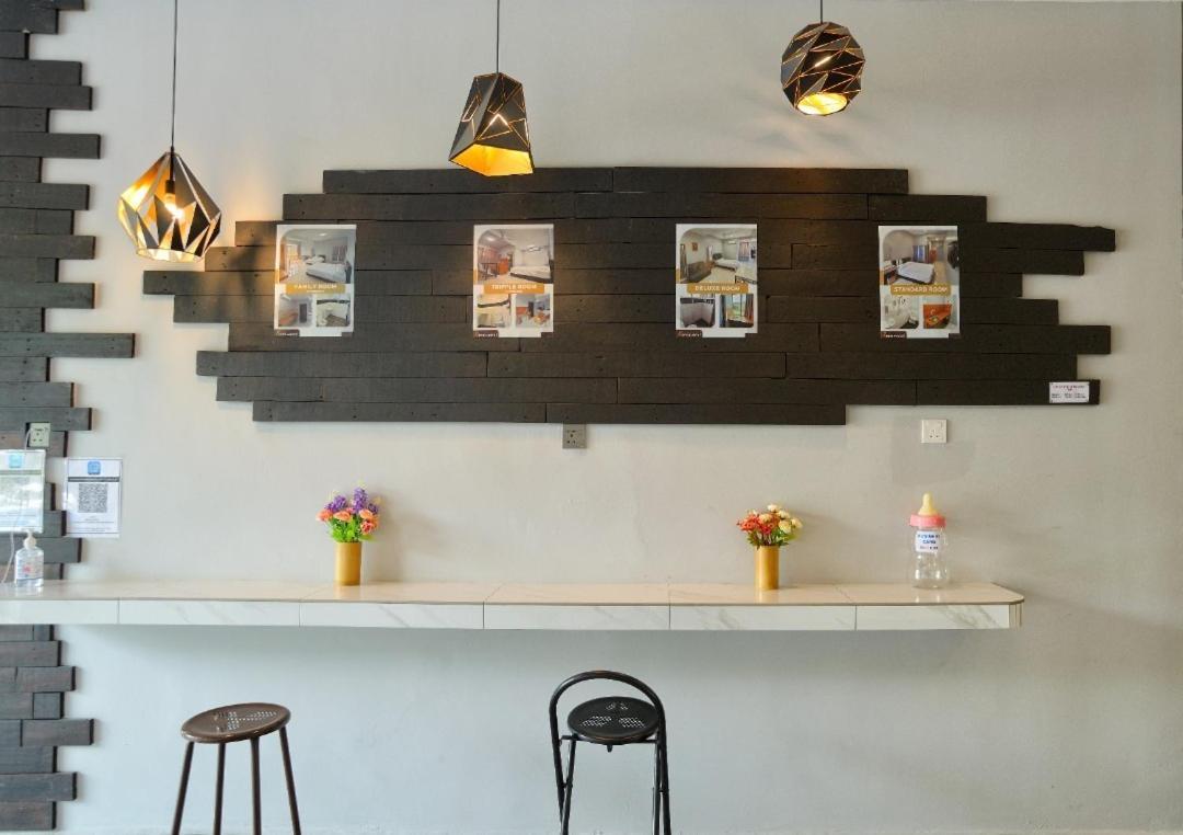 Reno Hotel ايبوه المظهر الخارجي الصورة