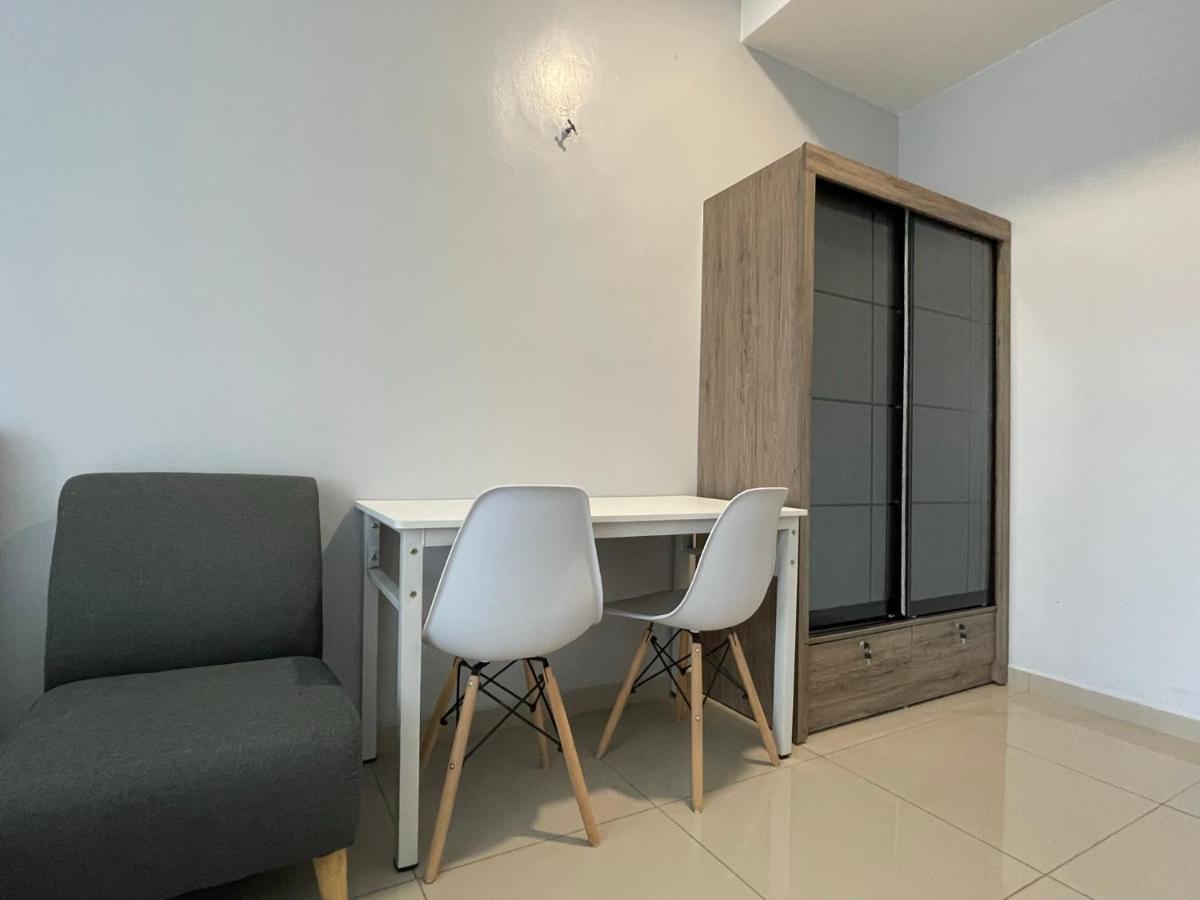 Reno Hotel ايبوه المظهر الخارجي الصورة