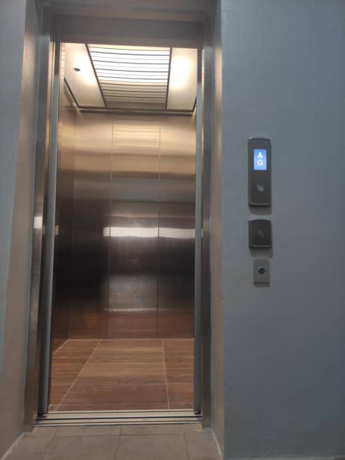 Reno Hotel ايبوه المظهر الخارجي الصورة