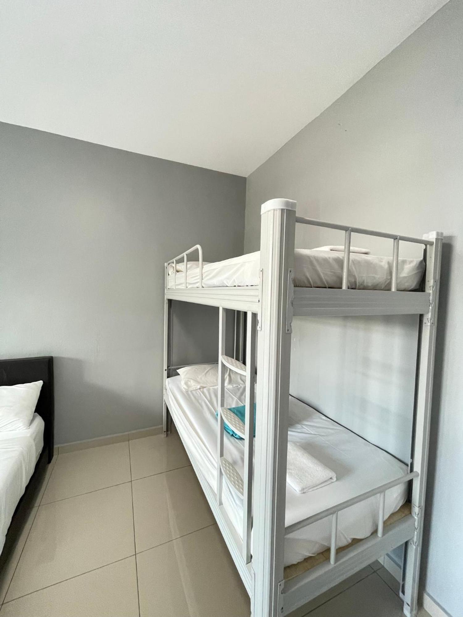 Reno Hotel ايبوه المظهر الخارجي الصورة