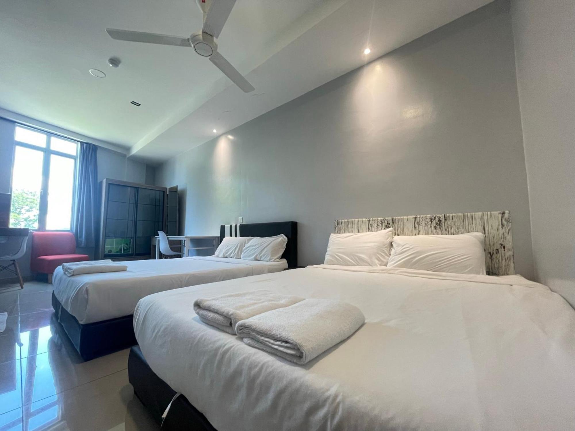 Reno Hotel ايبوه المظهر الخارجي الصورة