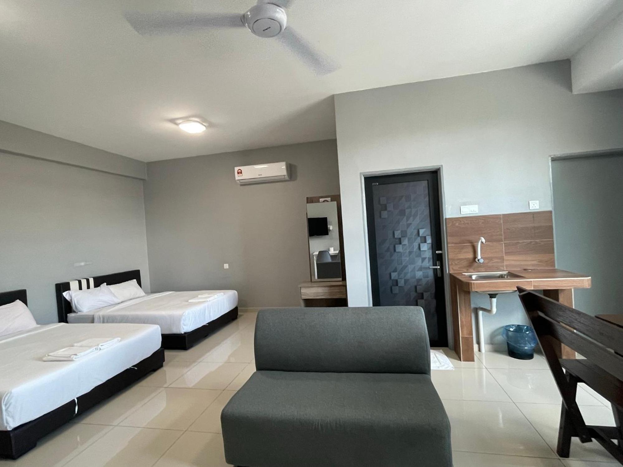 Reno Hotel ايبوه المظهر الخارجي الصورة