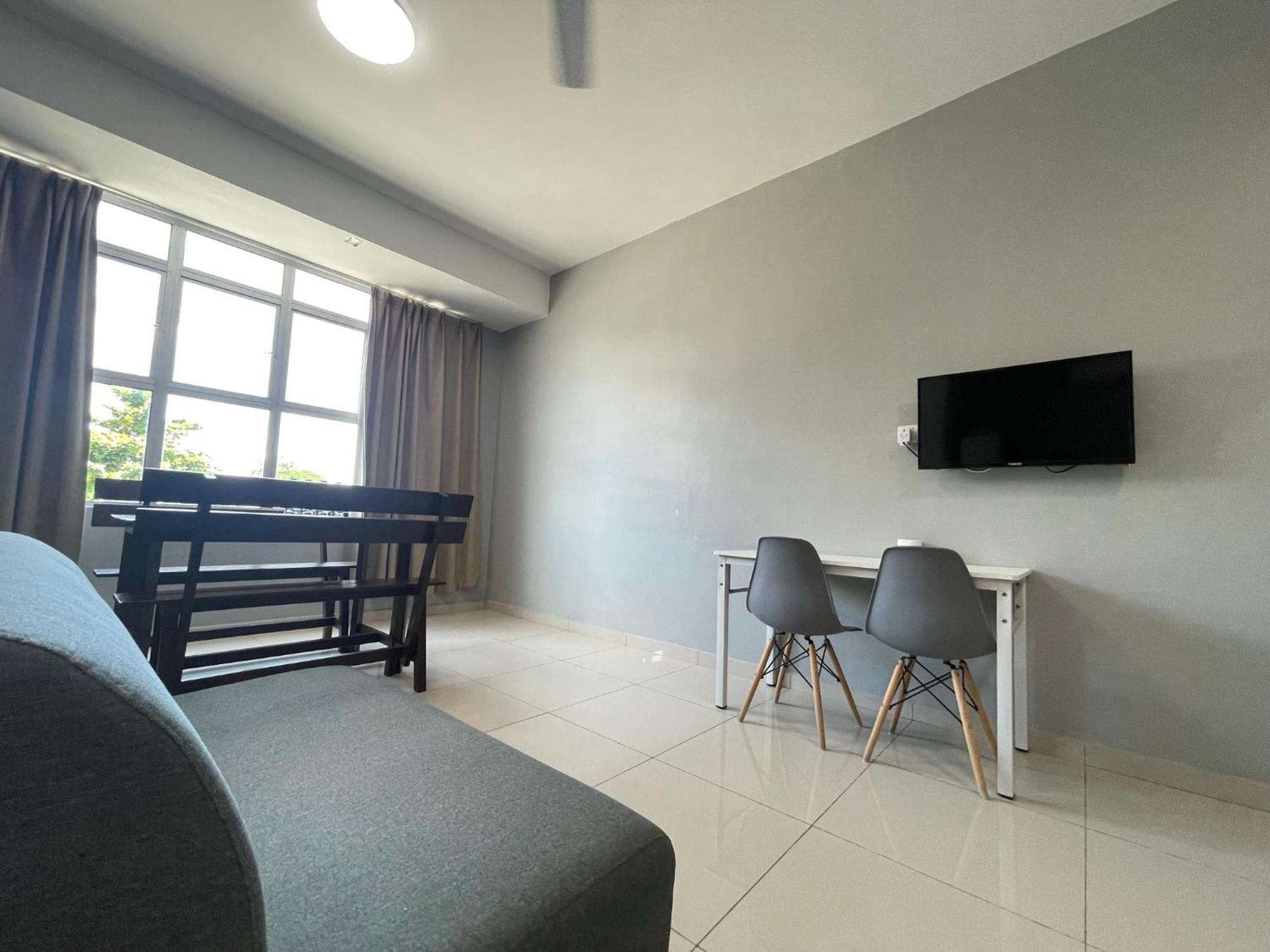 Reno Hotel ايبوه المظهر الخارجي الصورة