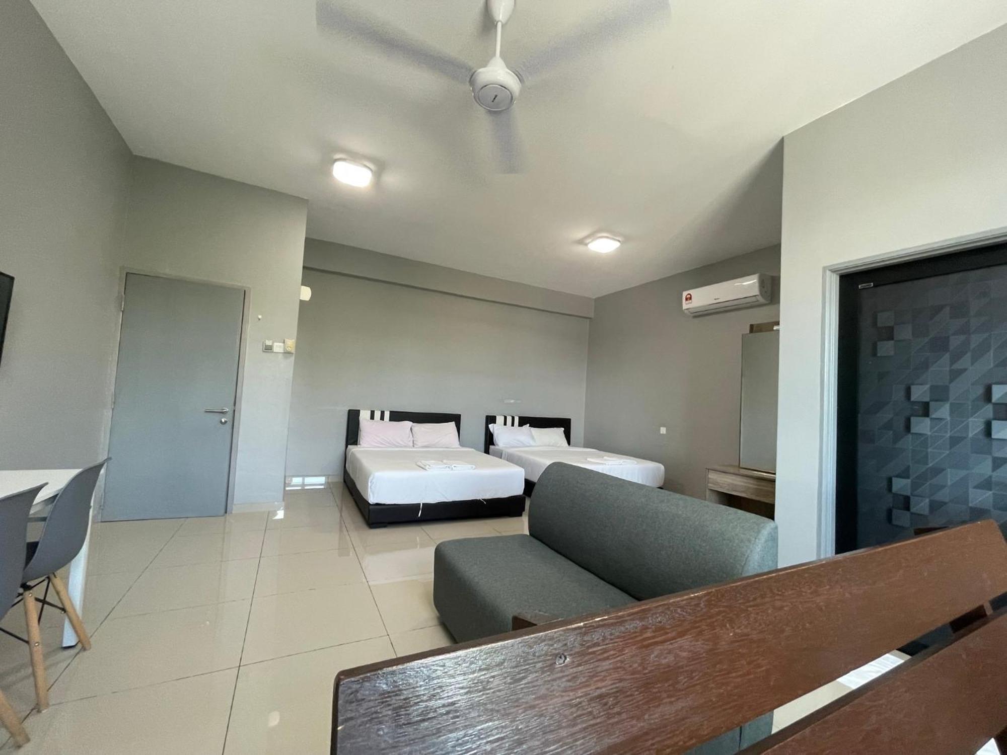 Reno Hotel ايبوه المظهر الخارجي الصورة