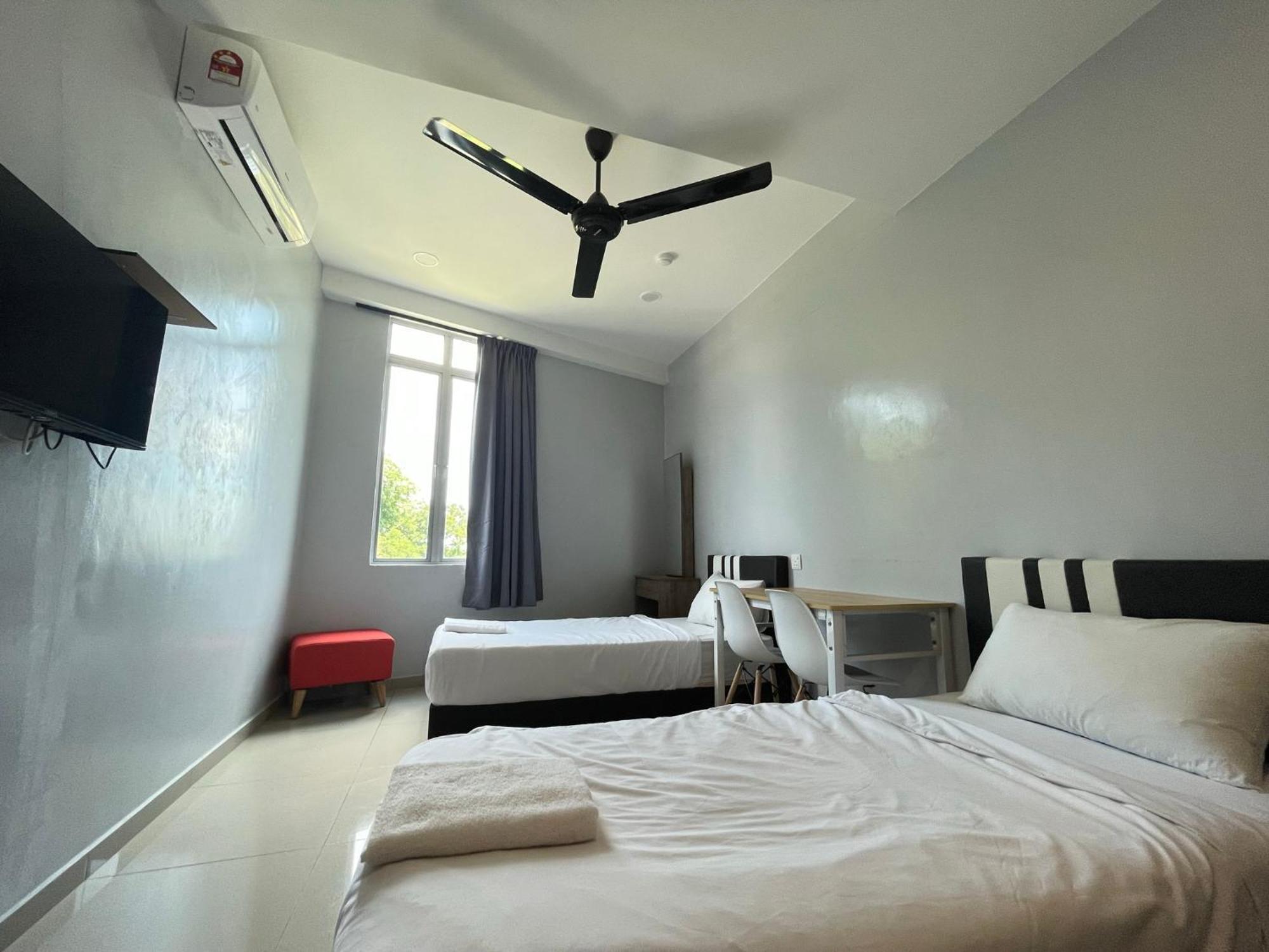 Reno Hotel ايبوه المظهر الخارجي الصورة