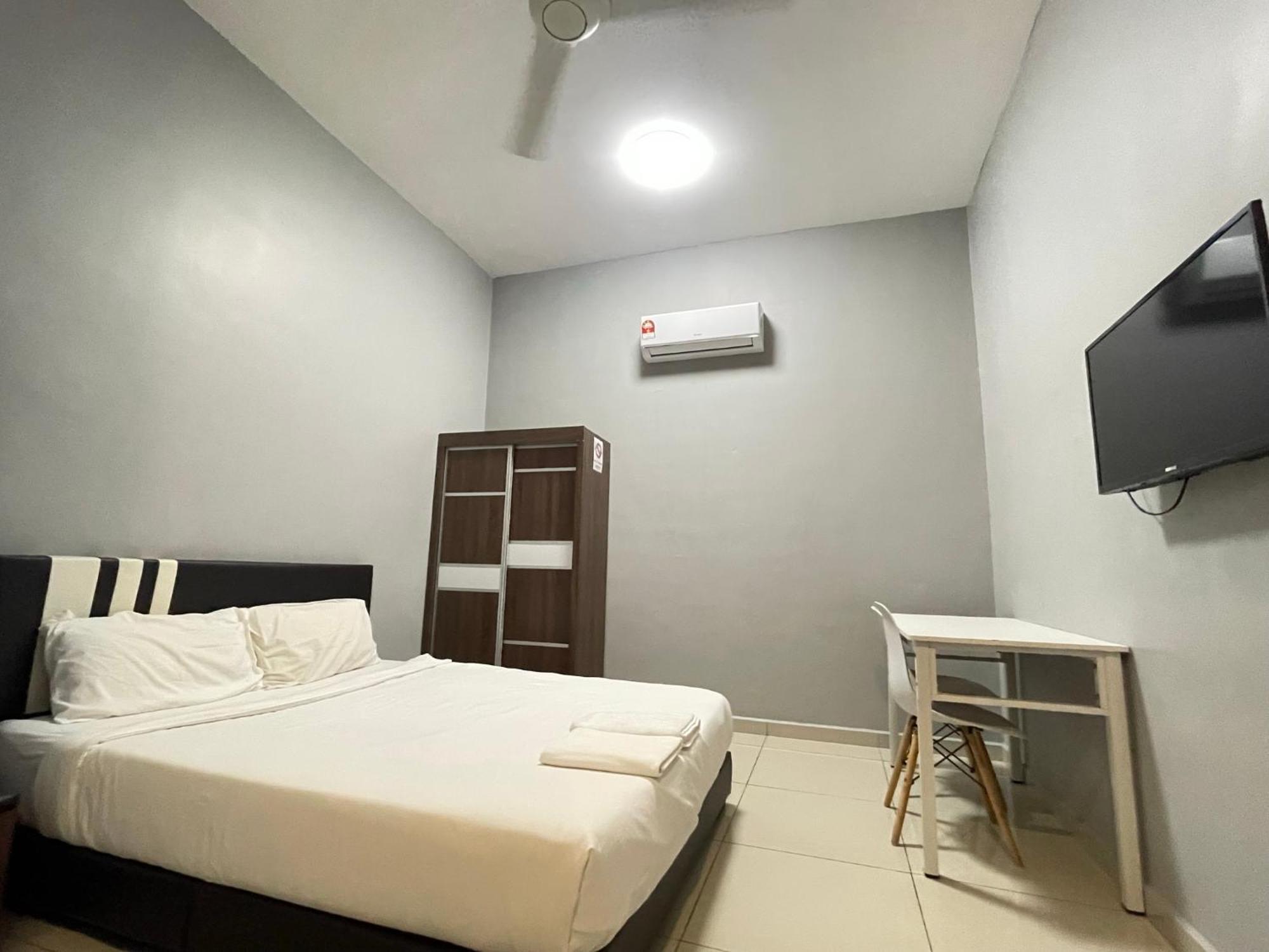 Reno Hotel ايبوه المظهر الخارجي الصورة