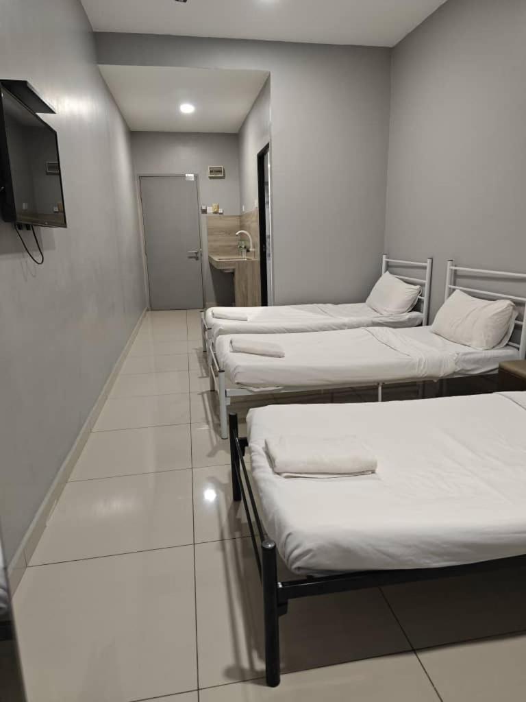 Reno Hotel ايبوه المظهر الخارجي الصورة